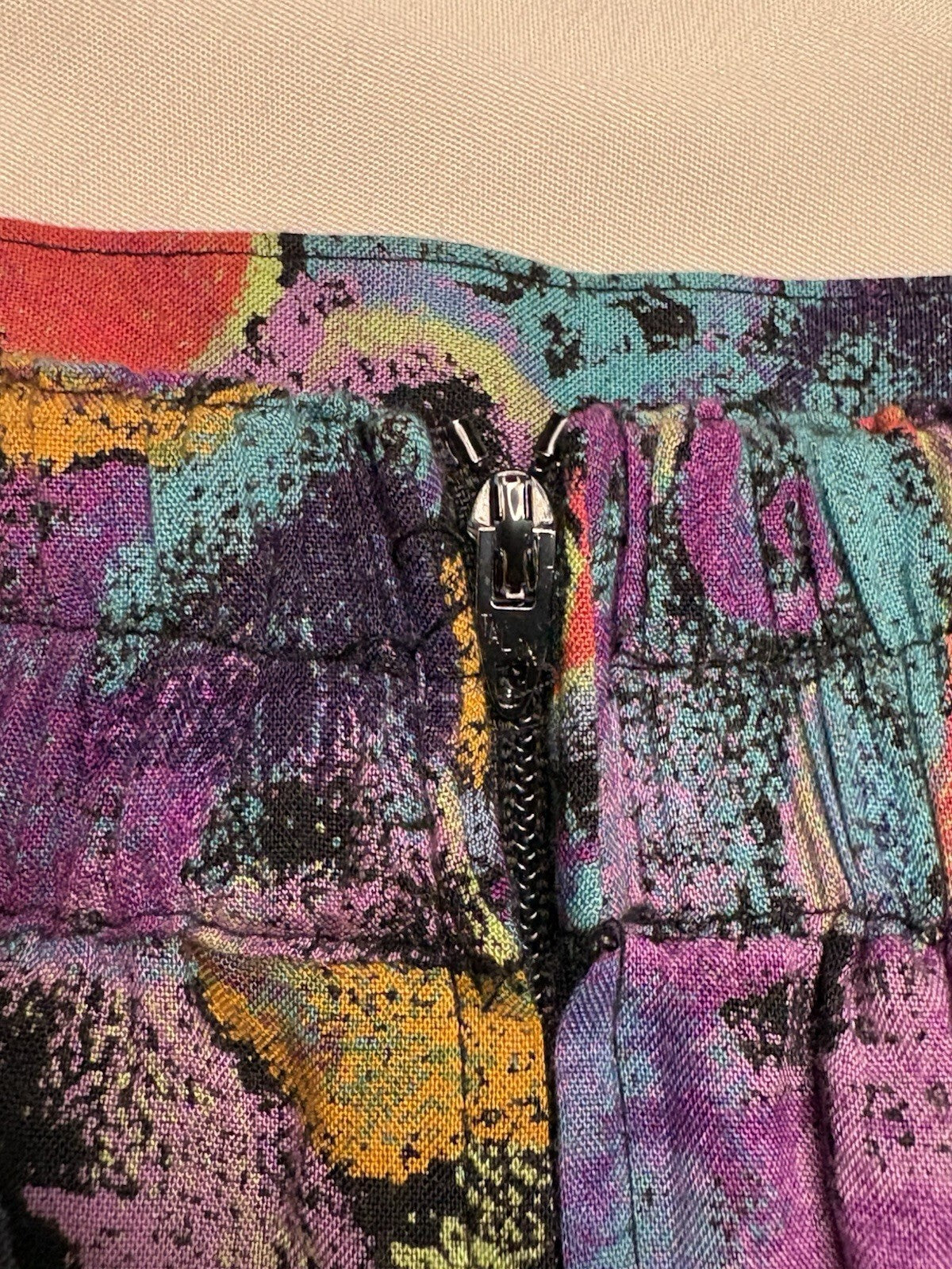 Vintage City Girl California 80s/90s Colorful Abstract Midi