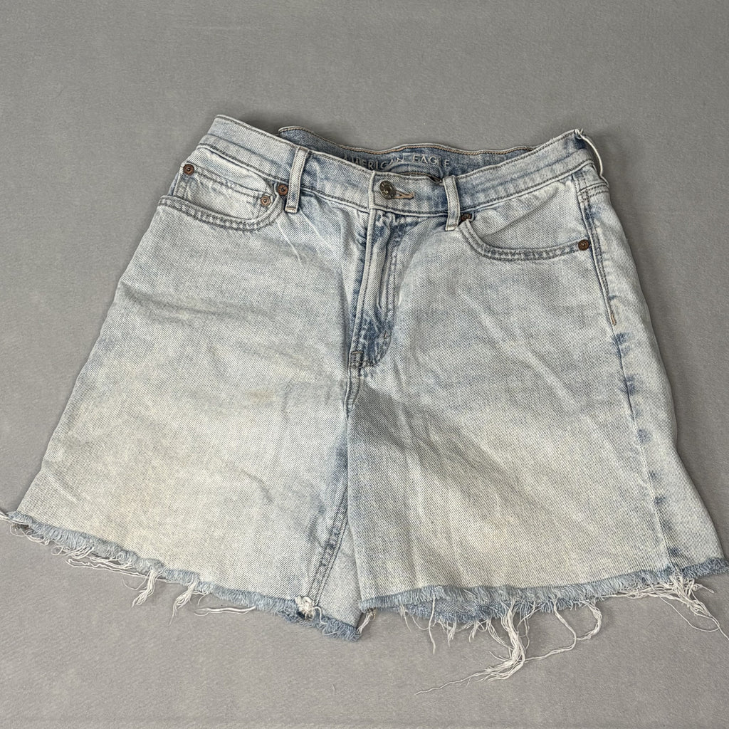 American Eagle Light Wash Denim Shorts Size 8