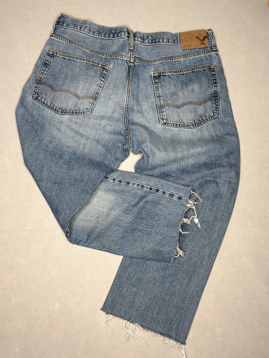 AEO Relaxed Straight Cut-Off Jorts Size 36