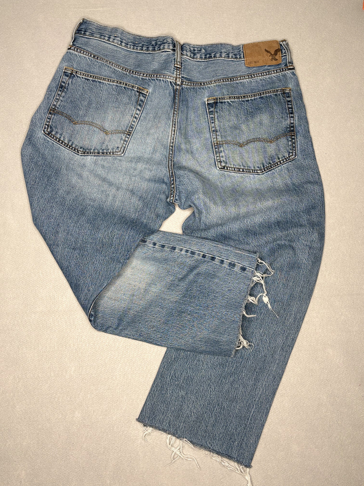 AEO Relaxed Straight Cut-Off Jorts Size 36