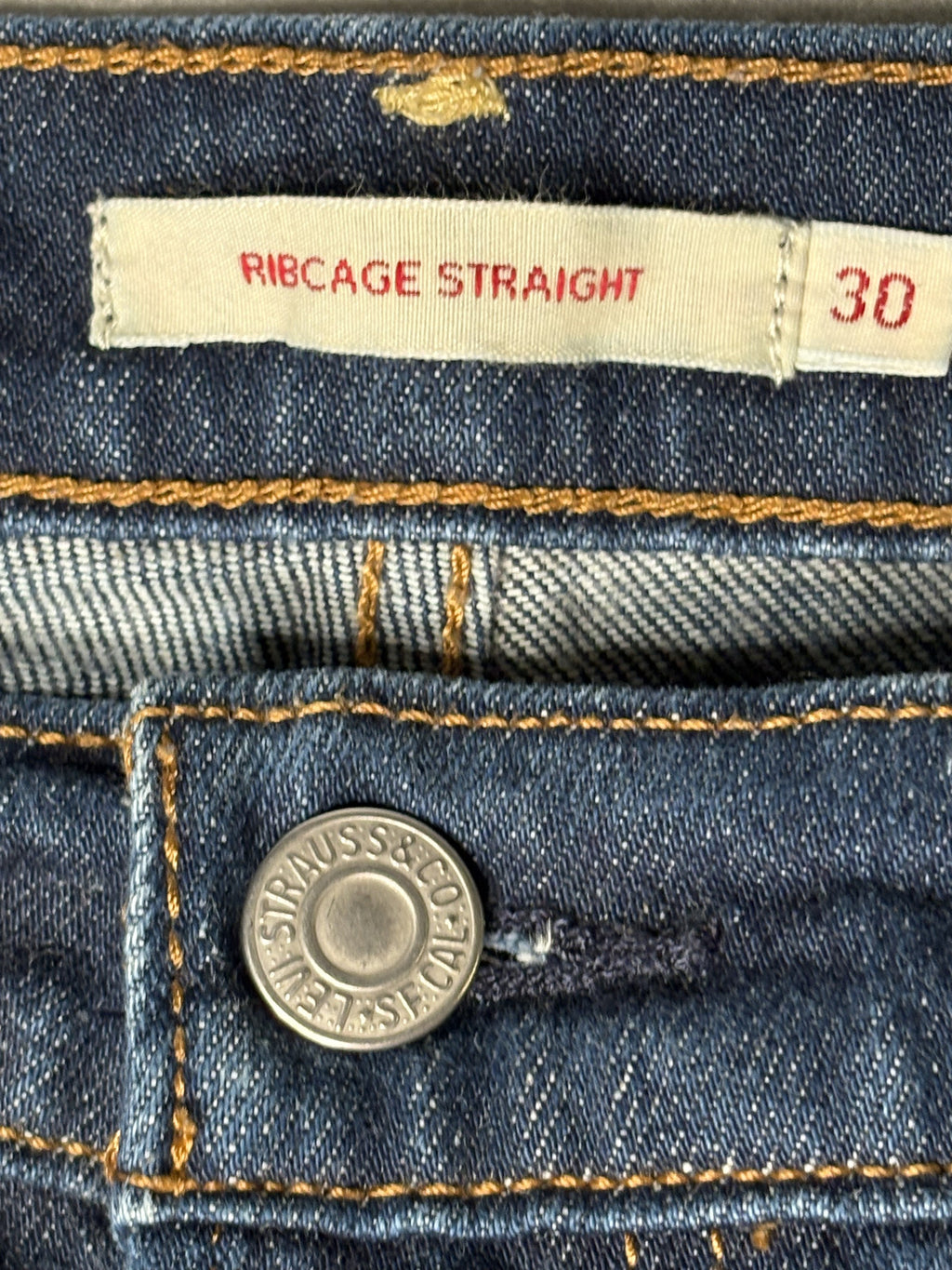 Levi's Premium Ribcage Straight Leg Jeans Size 30