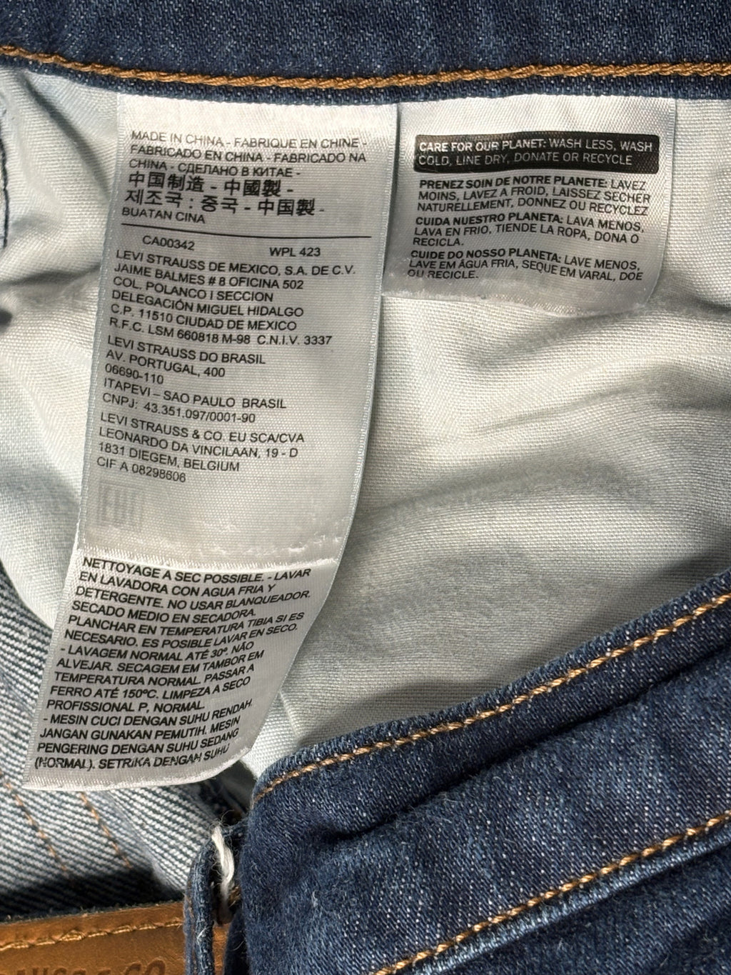 Levi's Premium Ribcage Straight Leg Jeans Size 30