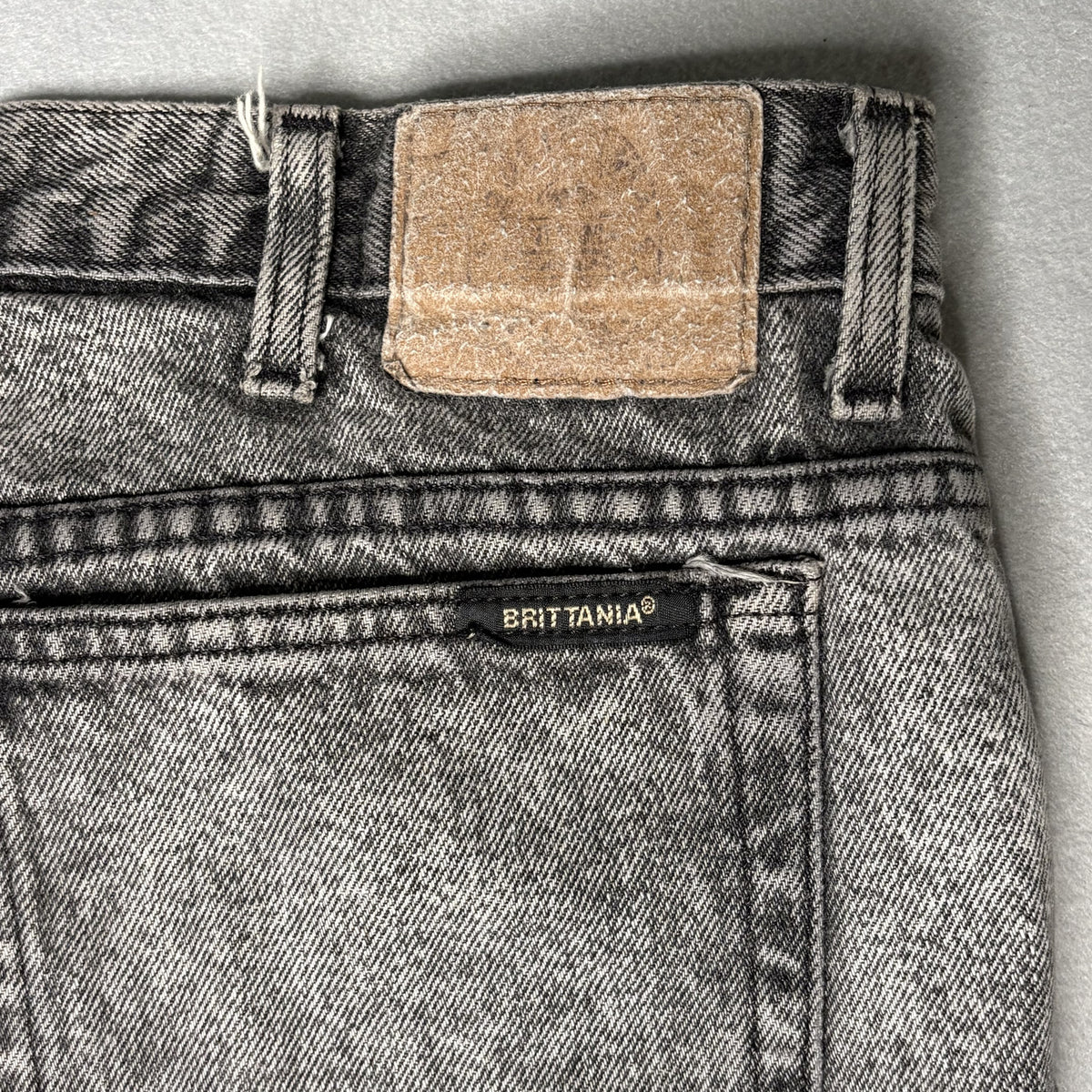 Vintage 90s Brittania Grey Denim Jeans Size 36x30