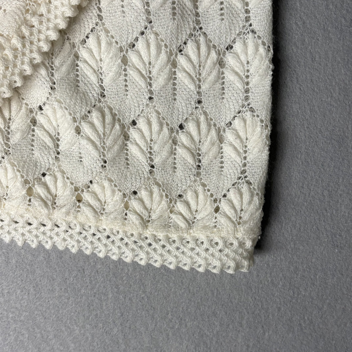 Vintage Americana Knit Cardigan Sweater Cream White