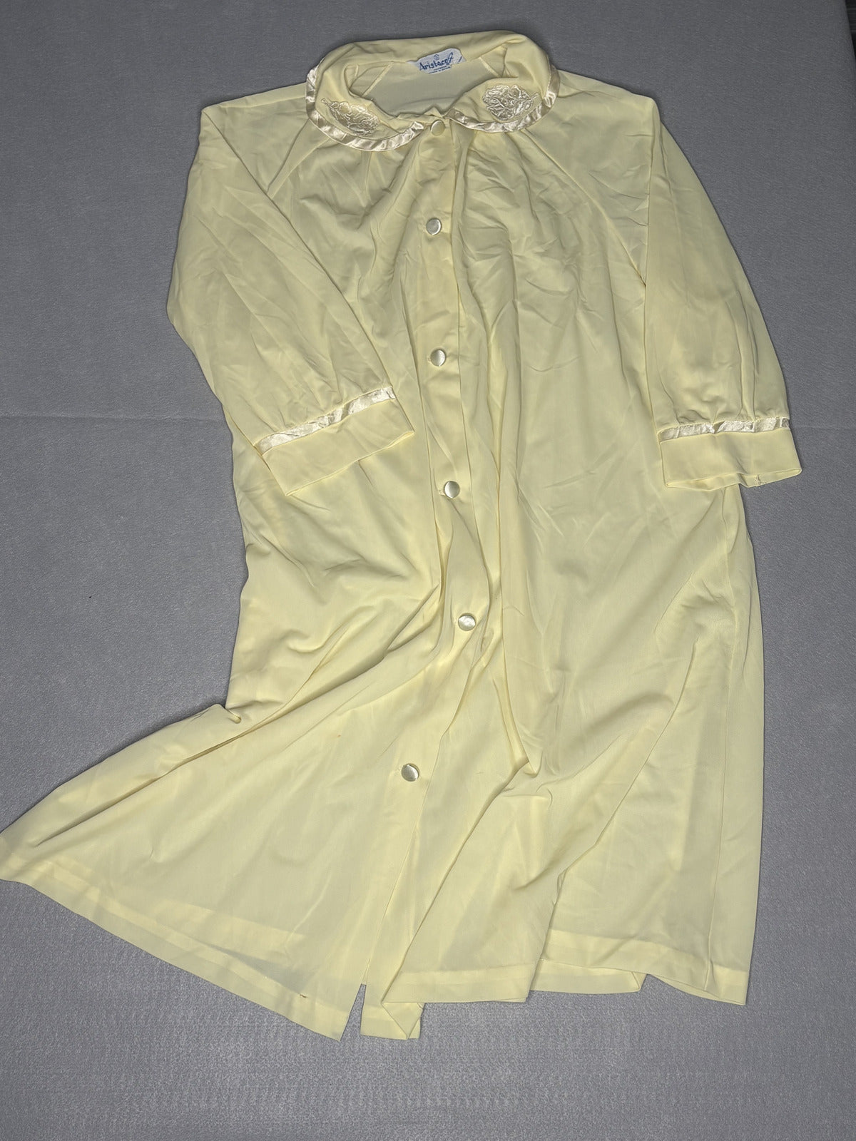 Vintage Aristocraft Yellow Lace Housedress Robe Nightgown