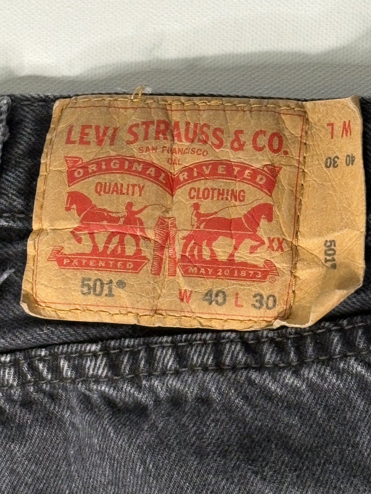 Levi's 501 Black Denim Jeans Mens 40x30 Button Fly Straight