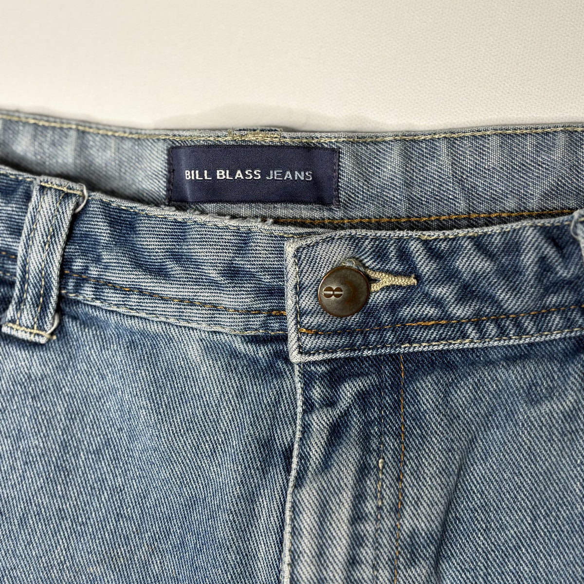 Bill Blass Jeans Classic Blue Denim Shorts Size 10