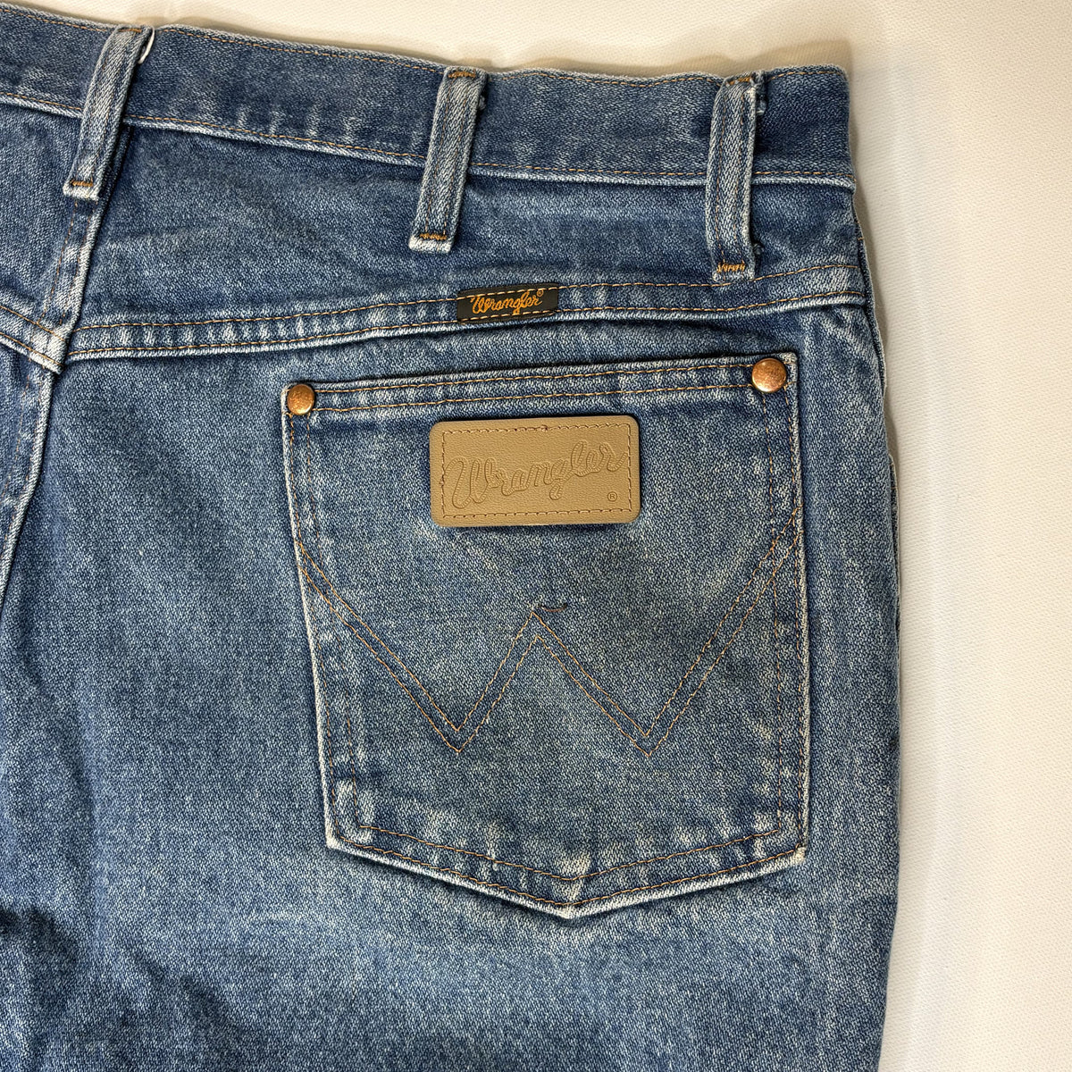 Distressed Wrangler Men's Blue Denim Jeans, 100% Cotton