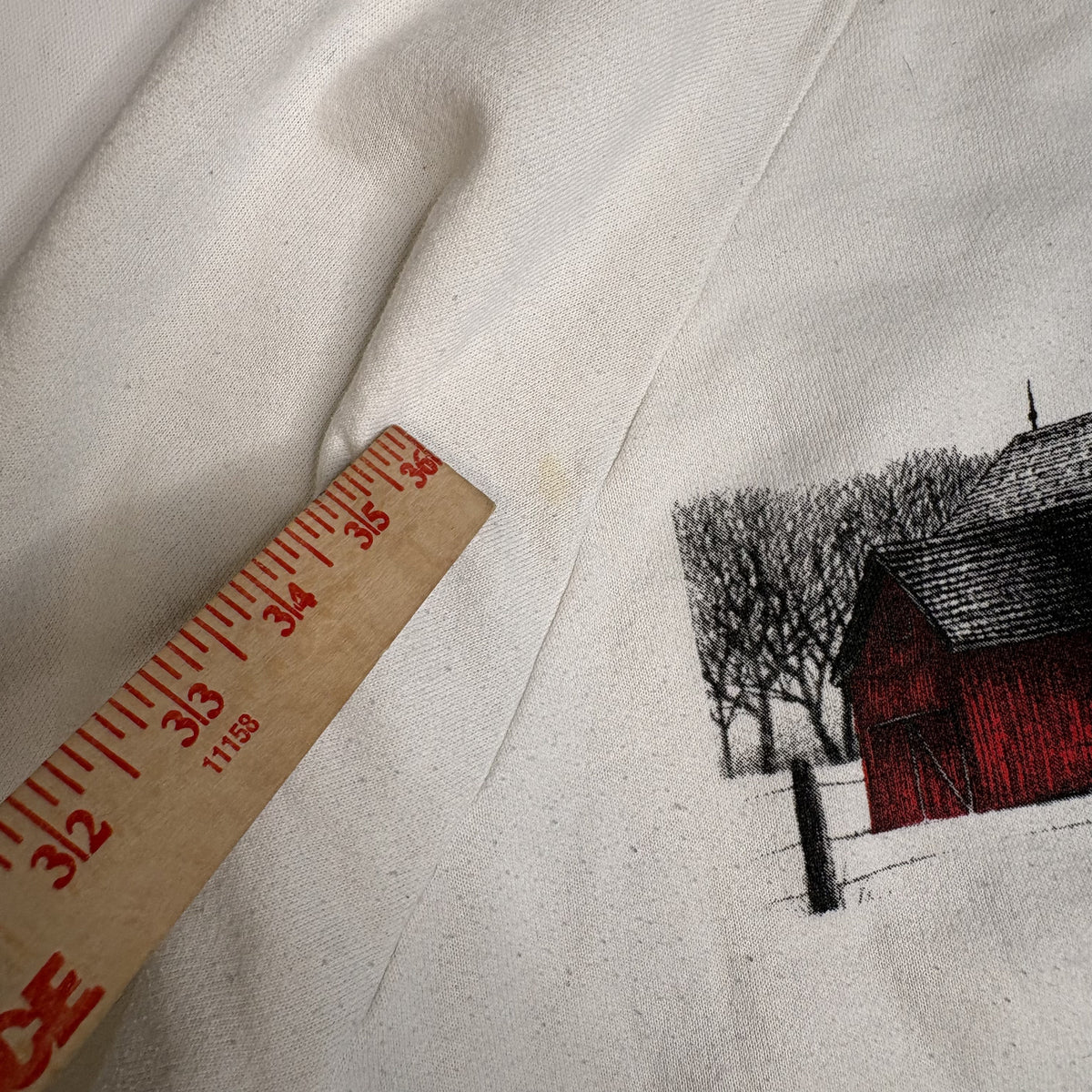 Vintage Hanes Activewear Barn Graphic Crewneck Sweatshirt XL