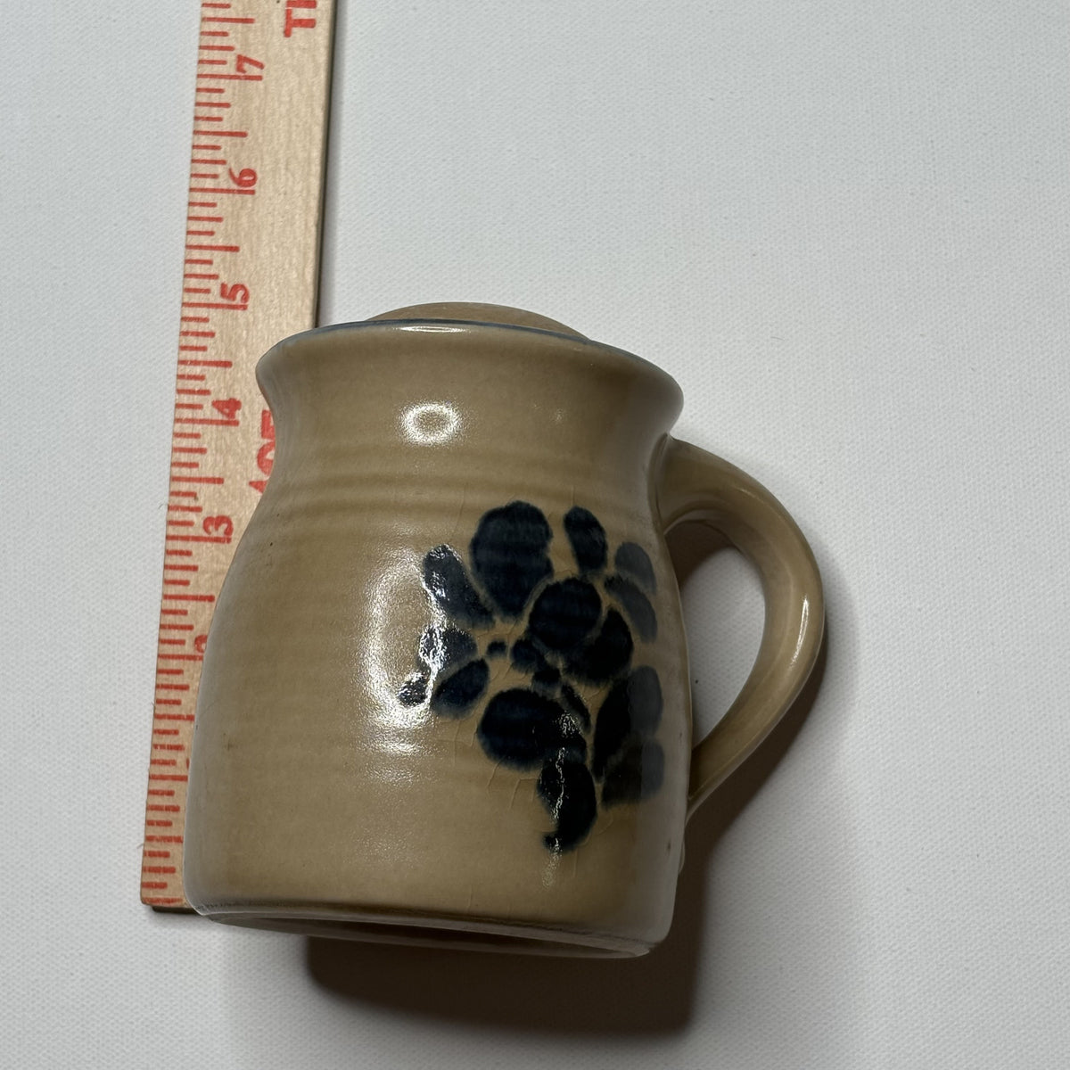 Vintage Pfaltzgraff Folk Art Stoneware Spice Shaker 056