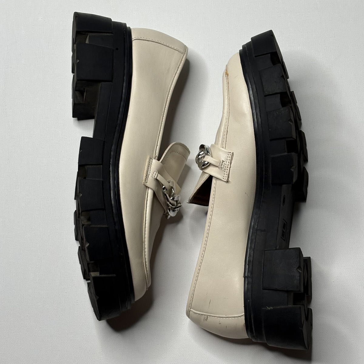 No Boundaries Cream Platform Chain Loafers Lug Sole Size 8