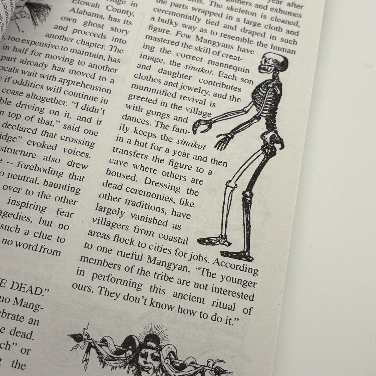The Witches' Almanac Issue 30 Spring 2011 to Spring 2012 - Stones and the Powers