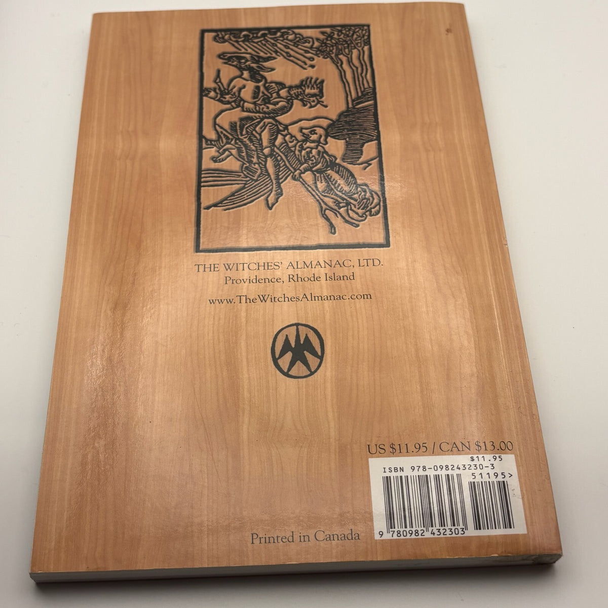 The Witches' Almanac Issue 30 Spring 2011 to Spring 2012 - Stones and the Powers
