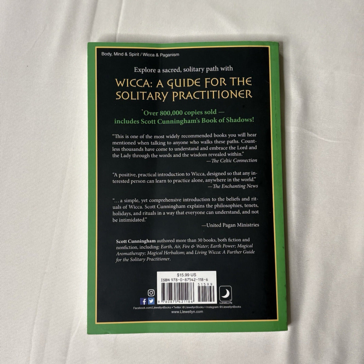 Wicca: A Guide for the Solitary Practitioner by Scott Cunningham (2002, Trade PB
