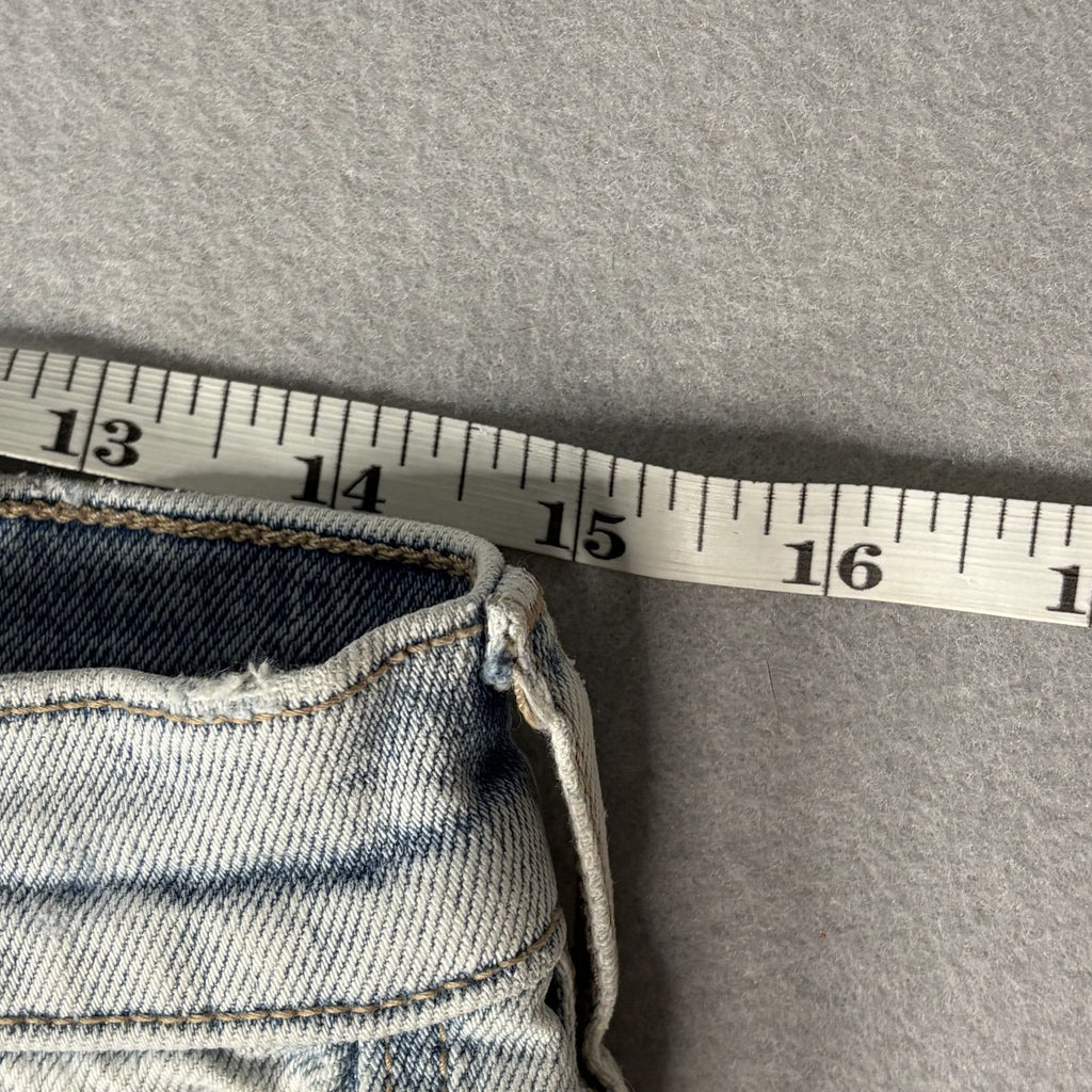 American Eagle Light Wash Denim Shorts Size 8