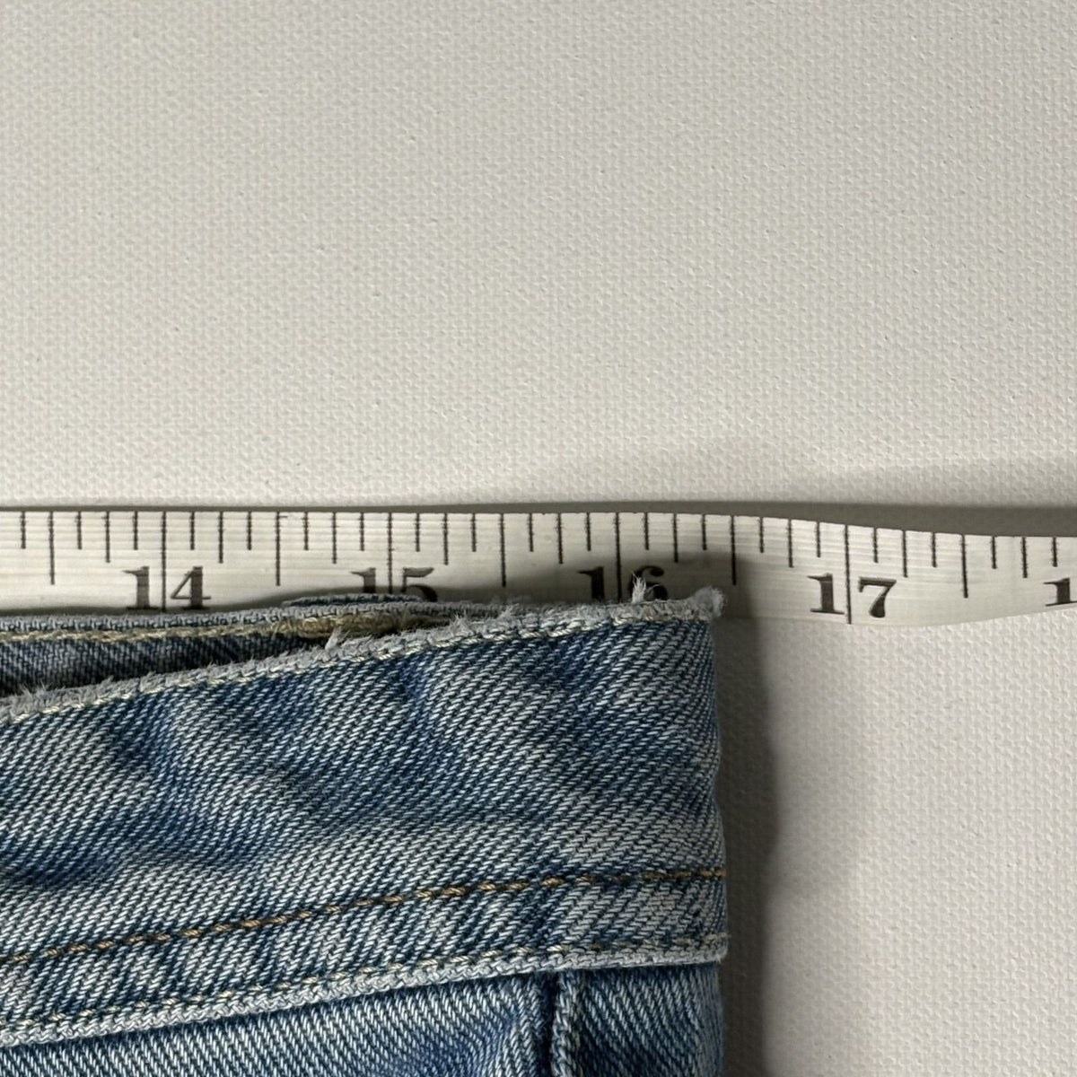 Bill Blass Jeans Classic Blue Denim Shorts Size 10