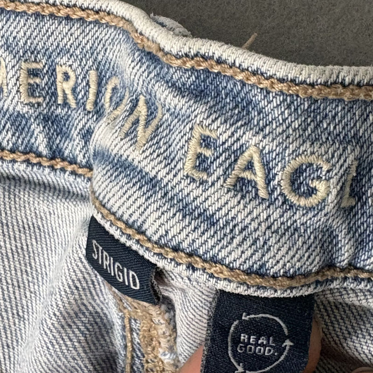 American Eagle Light Wash Denim Shorts Size 8